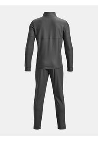 Zestaw piłkarski dziecięcy Under Armour Challenger Tracksuit. Kolor: szary. Materiał: dresówka. Styl: sportowy