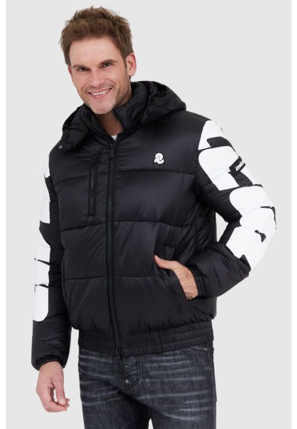Invicta - INVICTA Czarna kurtka puchowa męska z dużym logo, Rozmiar XXL. Kolor: czarny. Materiał: puch