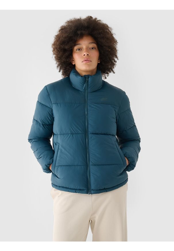 4f - 4F Kurtka puchowa z wypełnieniem syntetycznym damska - turkusowa XXL. Okazja: na co dzień. Typ kołnierza: kołnierzyk stójkowy. Kolor: turkusowy. Materiał: syntetyk, puch. Długość: długie. Wzór: gładki. Sezon: zima. Styl: klasyczny, casual, sportowy