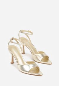 Renee - Złote Sandały na Szpilce z Paskiem z Klamerką i Lakierowanym Połyskiem Celafere. Okazja: na co dzień, na randkę. Zapięcie: pasek. Kolor: złoty. Materiał: lakier. Obcas: na szpilce. Styl: casual, elegancki. Wysokość obcasa: średni #5