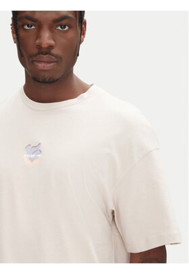 Jack & Jones - Jack&Jones T-Shirt Ames 12268471 Beżowy Relaxed Fit. Kolor: beżowy. Materiał: bawełna