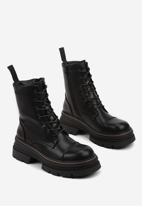 Born2be - Czarne Botki Workery na Podeszwie z Tłoczeniami Temishe. Kolor: czarny. Materiał: jeans, skóra. Szerokość cholewki: normalna. Styl: klasyczny