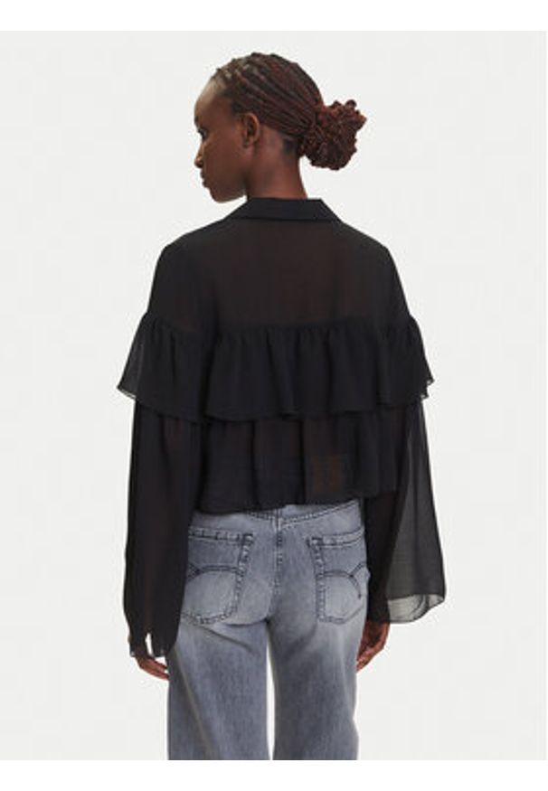only - ONLY Bluzka Suzzi 15360661 Czarny Regular Fit. Kolor: czarny. Materiał: syntetyk