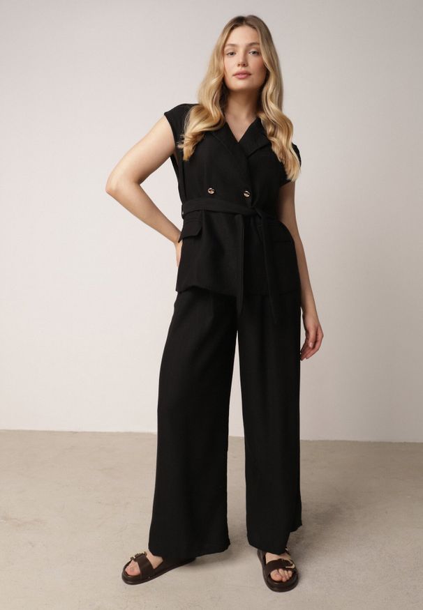 Born2be - Czarny Elegancki Komplet Garniturowy z Wiskozy Spodnie i Kamizelka z Paskiem Amwyn. Kolor: czarny. Materiał: wiskoza