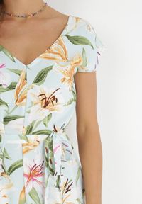 Born2be - Jasnoniebieski Kombinezon Arola. Kolor: niebieski. Materiał: tkanina, materiał. Długość rękawa: na ramiączkach. Długość: długie. Wzór: aplikacja #2