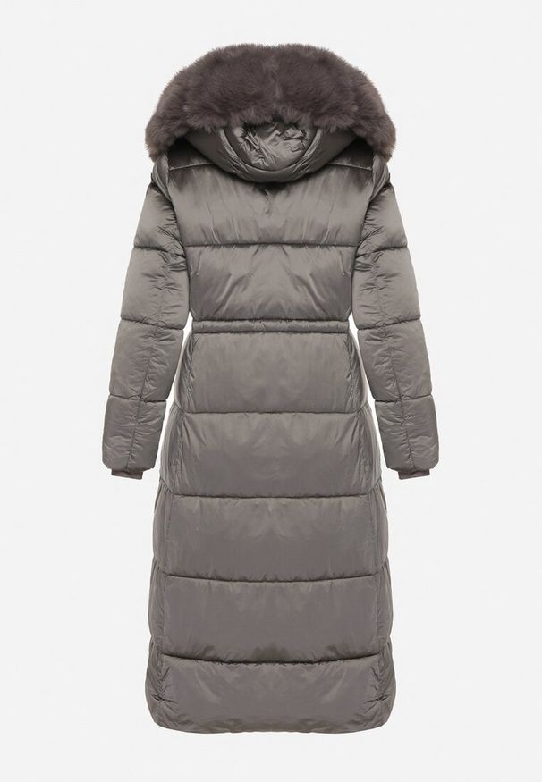 Born2be - Szara Długa Kurtka Puchowa z Pikowanymi Przeszyciami i Kapturem z Futrem Zevea. Okazja: na spacer, na co dzień. Kolor: szary. Materiał: futro, puch. Długość: długie. Styl: casual, elegancki