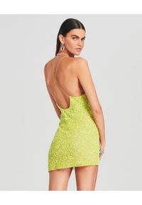 RETROFETE - Limonkowa sukienka mini Mich. Kolor: zielony. Długość rękawa: na ramiączkach. Styl: wizytowy. Długość: mini #3