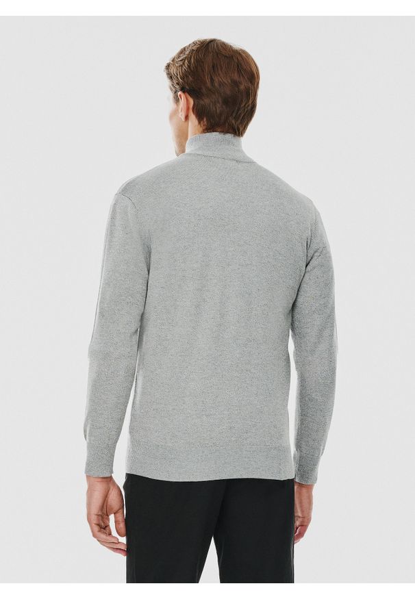 Pako Lorente - PAKO LORENTE – Szary sweter z wysoką stójką zapinaną na zamek. Typ kołnierza: kołnierzyk stójkowy. Kolor: szary. Materiał: poliamid, wiskoza. Sezon: zima, jesień
