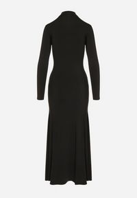 Born2be - Czarna Taliowana Sukienka Koktajlowa z Wiskozą i Półgolfem Zozelira. Okazja: na co dzień. Kolor: czarny. Materiał: wiskoza. Typ sukienki: proste. Styl: wizytowy #5