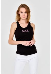 EA7 Emporio Armani - EA7 Top czarny na ramiączka z różowym logo. Kolor: czarny. Materiał: bawełna. Długość rękawa: na ramiączkach