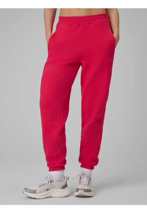 4f - 4F Spodnie dresowe joggery damskie - czerwone XL. Kolor: czerwony. Materiał: dresówka