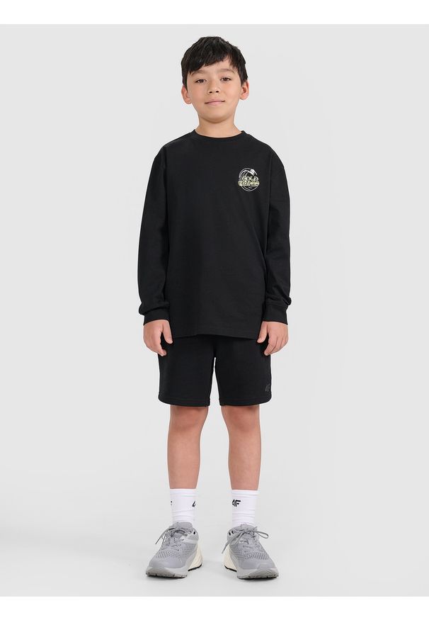 4f - 4F Longsleeve oversize z nadrukiem chłopięcy - czarny 128 (7-8 lat). Okazja: na co dzień. Kolor: czarny. Materiał: bawełna, jersey, dzianina. Długość rękawa: długi rękaw. Długość: długie. Wzór: nadruk. Sezon: lato. Styl: sportowy, klasyczny, casual