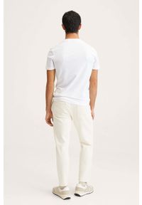 Mango Man t-shirt Strech męski kolor biały gładki. Okazja: na co dzień. Kolor: biały. Materiał: dzianina, włókno. Wzór: gładki. Styl: casual
