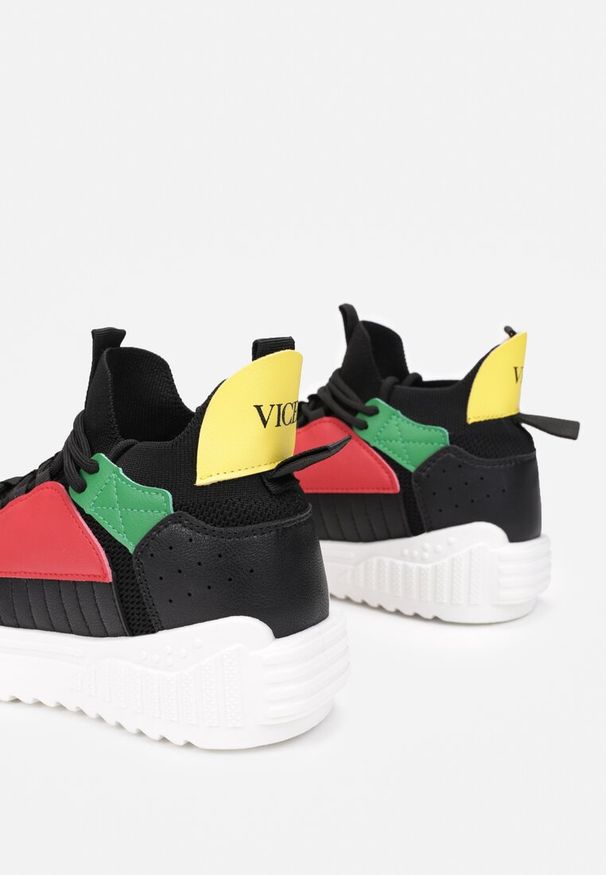Born2be - Czarne Sneakersy Dorice. Wysokość cholewki: za kostkę. Nosek buta: okrągły. Zapięcie: bez zapięcia. Kolor: czarny. Materiał: materiał. Szerokość cholewki: normalna. Wzór: kolorowy, aplikacja