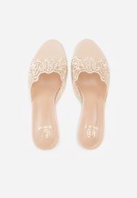 Renee - Beżowe Klapki na Metalicznej Szpilce z Koronką Theiseusa. Kolor: beżowy. Materiał: koronka. Wzór: koronka. Styl: elegancki #9