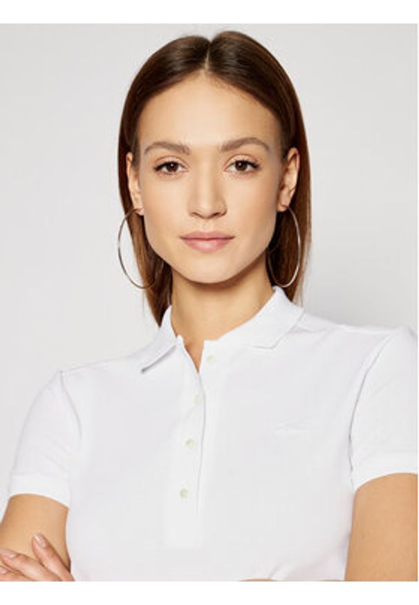 Lacoste Sukienka codzienna EF5473 Biały Slim Fit. Okazja: na co dzień. Kolor: biały. Materiał: bawełna. Typ sukienki: proste. Styl: casual