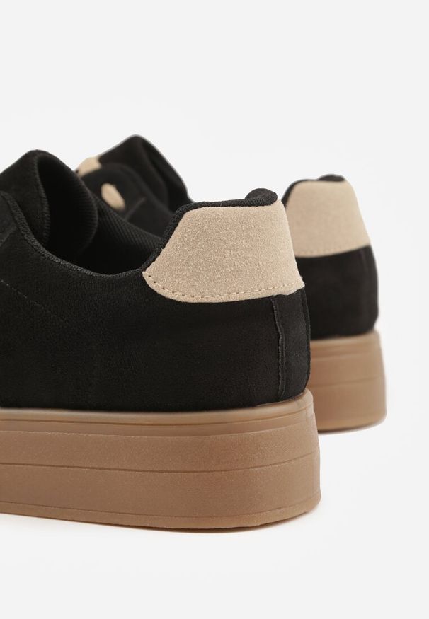 Renee - Czarne Sneakersy na Platformie w Stylu Tenisówek Ozdobione Paskami Ladia. Okazja: na co dzień. Zapięcie: pasek. Kolor: czarny. Materiał: jeans. Wzór: aplikacja. Sezon: wiosna. Obcas: na platformie