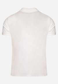 Born2be - Biały T-shirt Polo z Bawełną Fodelira. Okazja: na co dzień. Typ kołnierza: polo. Kolor: biały. Materiał: bawełna. Styl: klasyczny, elegancki, casual #3