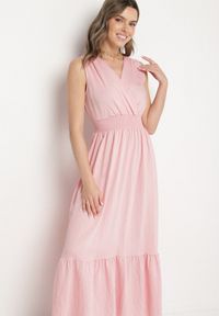 Born2be - Różowa Sukienka o Rozkloszowanym Kroju Bez Rękawów z Kopertowym Dekoltem Filoria. Typ kołnierza: dekolt kopertowy. Kolor: różowy. Długość rękawa: bez rękawów. Typ sukienki: kopertowe. Styl: elegancki #2