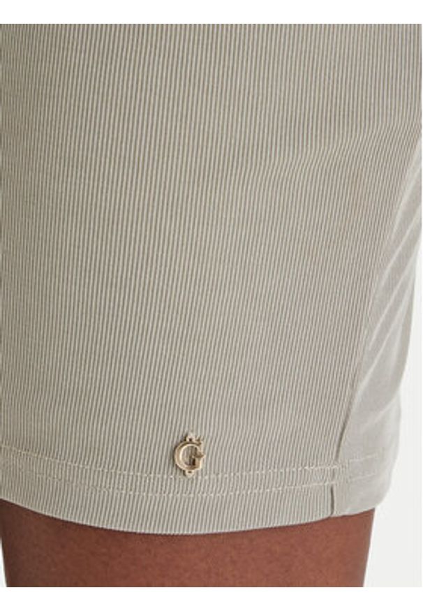 Guess Sukienka codzienna W6GK23 K3017 Khaki Regular Fit. Okazja: na co dzień. Kolor: brązowy. Materiał: syntetyk. Typ sukienki: proste. Styl: casual