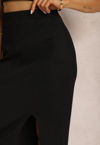 Renee - Czarna Spódnica Ołówkowa z Rozcięciem i Gumką w Talii Nestavi. Kolor: czarny. Wzór: aplikacja. Styl: elegancki #4