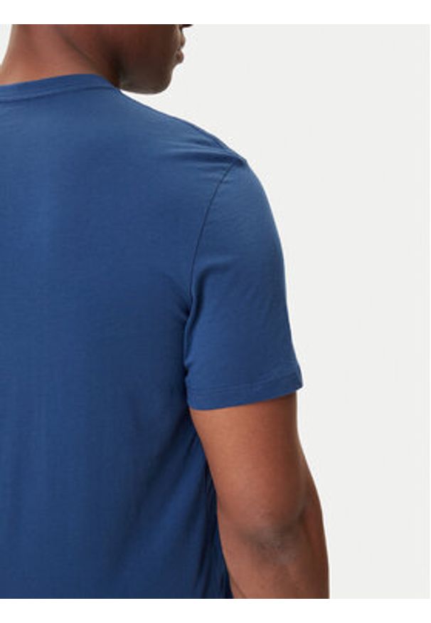 Calvin Klein Jeans T-Shirt Gradient Monogram LV04RC859G Niebieski Regular Fit. Kolor: niebieski. Materiał: bawełna. Wzór: gradientowy