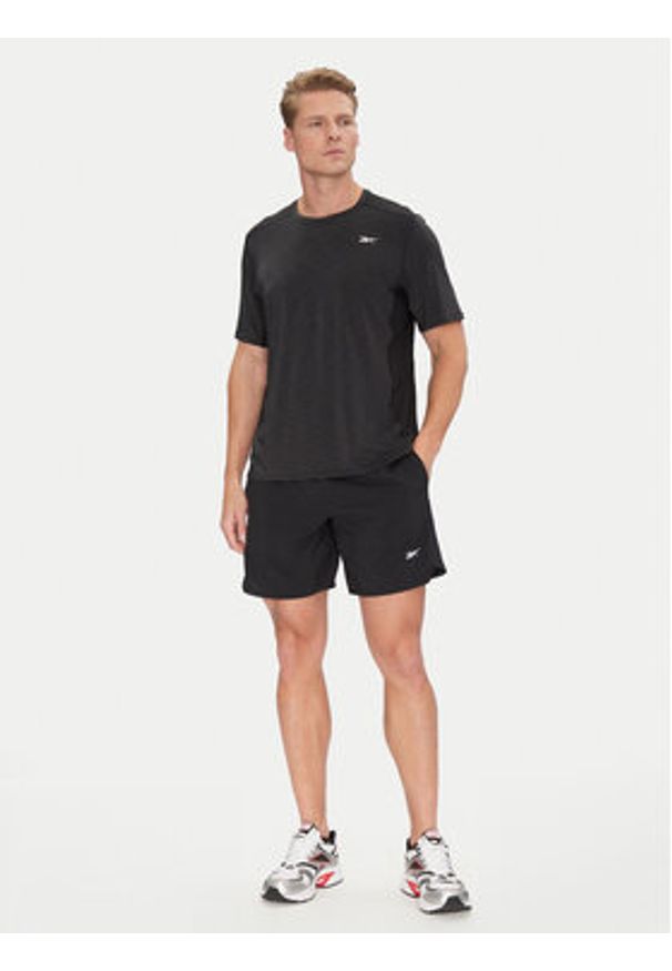 Reebok Szorty sportowe 112634 Czarny Regular Fit. Kolor: czarny. Materiał: syntetyk