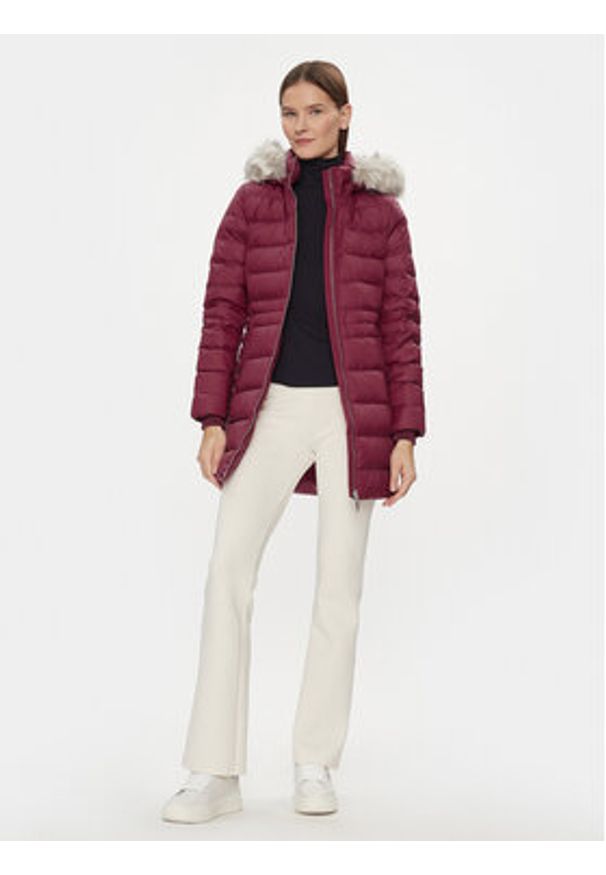 TOMMY HILFIGER - Tommy Hilfiger Płaszcz zimowy Tyra WW0WW39747 Czerwony Regular Fit. Kolor: czerwony. Materiał: syntetyk. Sezon: zima