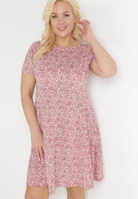 Born2be - Ciemnoróżowa Trapezowa Sukienka Mini w Kwiatowy Wzór Aganis. Kolor: różowy. Materiał: materiał. Długość rękawa: krótki rękaw. Wzór: kwiaty. Typ sukienki: trapezowe. Długość: mini #4