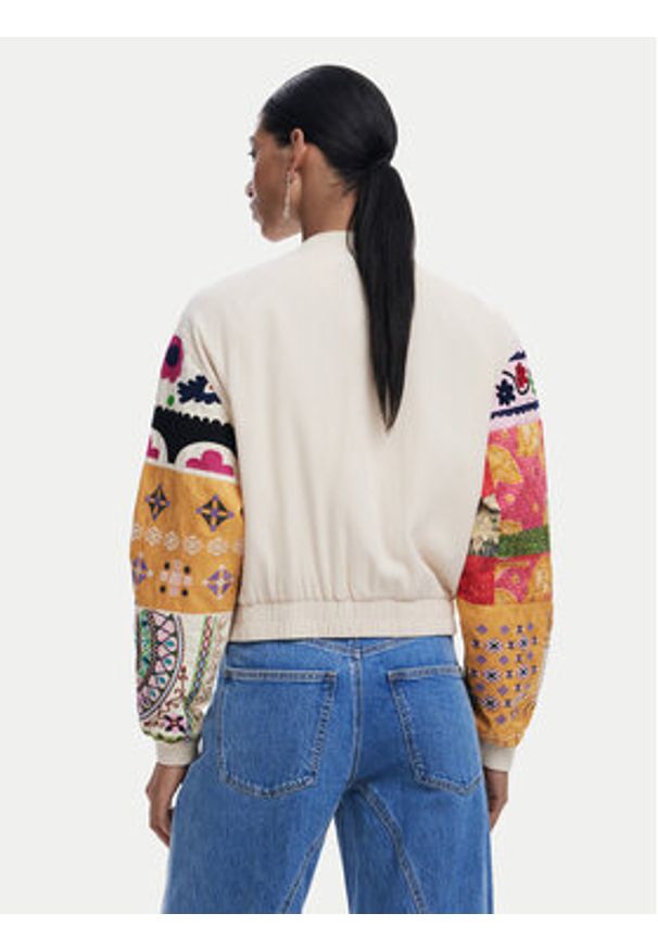 Desigual Kurtka bomber Austin 25SWEW51 Beżowy Regular Fit. Kolor: beżowy. Materiał: len