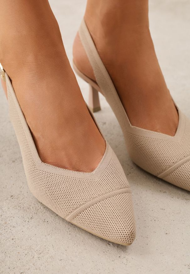 Born2be - Ciemnobeżowe Czółenka z Tkaniny VICES na Szpilce z Odkrytą Piętą i Wkładką Soft-Step Nymelin. Okazja: na co dzień, do pracy, na spotkanie biznesowe. Zapięcie: pasek. Kolor: beżowy. Materiał: tkanina. Obcas: na szpilce. Styl: casual, biznesowy