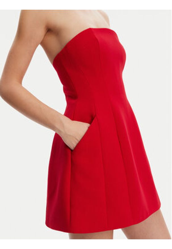 BARDOT - Bardot Sukienka koktajlowa 59333DB2 Czerwony Regular Fit. Kolor: czerwony. Materiał: syntetyk. Styl: wizytowy