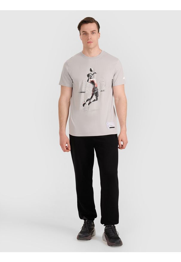 4f - 4F T-shirt regular z nadrukiem siatkarskim męski - szary XXL. Okazja: na co dzień, do domu. Kolor: szary. Materiał: bawełna, jersey, materiał. Wzór: nadruk. Styl: sportowy, klasyczny, casual