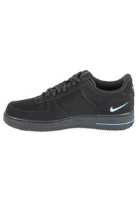 Buty do chodzenia męskie Nike Air Force 1 '07. Kolor: czarny. Materiał: materiał, skóra. Szerokość cholewki: normalna. Model: Nike Air Force. Sport: turystyka piesza