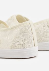 Born2be - Beżowe Tenisówki Ozdobione Koronką Tarinela. Okazja: na co dzień. Kolor: beżowy. Materiał: koronka. Wzór: aplikacja, koronka. Styl: casual #3