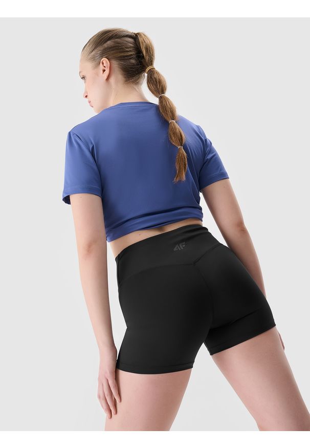 4f - 4F Legginsy krótkie treningowe z materiału z recyklingu damskie - czarne M. Stan: podwyższony. Kolor: czarny. Materiał: materiał. Długość: krótkie. Wzór: jednolity, gładki, ze splotem. Sport: joga i pilates, fitness
