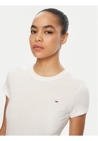 Tommy Jeans T-Shirt DW0DW20459 Biały Slim Fit. Kolor: biały. Materiał: bawełna #5