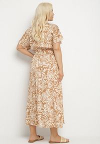 Born2be - Beżowa Sukienka Wiskozowa w Kwiaty Rozkloszowana Efrisa. Okazja: na co dzień. Typ kołnierza: dekolt w kształcie V. Kolor: beżowy. Wzór: kwiaty. Typ sukienki: rozkloszowane. Materiał: wiskoza. Długość rękawa: krótki rękaw. Sezon: lato. Styl: casual, elegancki #2