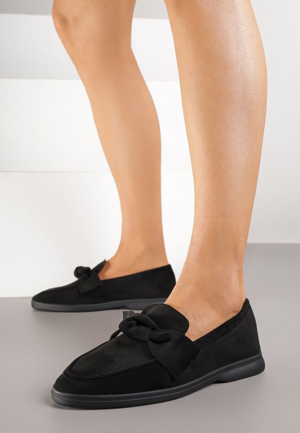 Renee - Czarne Mokasyny z Aplikacją Kokardek Tulavira. Okazja: na co dzień. Kolor: czarny. Wzór: aplikacja. Styl: casual, elegancki