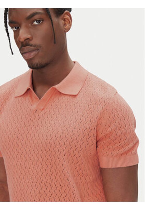 Selected Homme Sweter 16097572 Różowy Regular Fit. Kolor: różowy. Materiał: bawełna