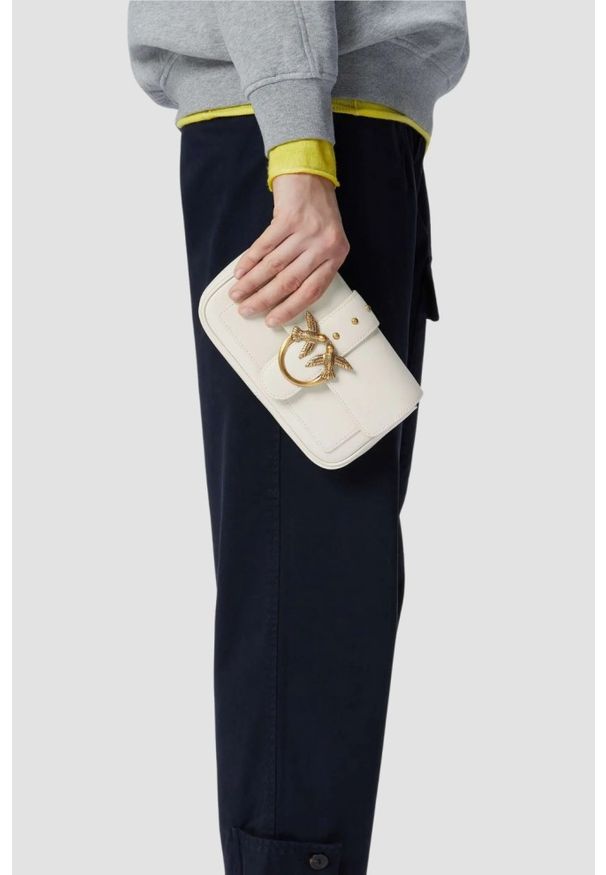 Pinko - PINKO Biała kopertówka Love One Pocket C. Kolor: biały. Styl: wizytowy, casual, elegancki