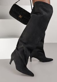 Renee - Czarne Kozaki na Niskim Obcasie z Cholewką Slouchy Sediella. Zapięcie: bez zapięcia. Kolor: czarny. Materiał: jeans, futro. Szerokość cholewki: normalna. Obcas: na obcasie. Wysokość obcasa: niski