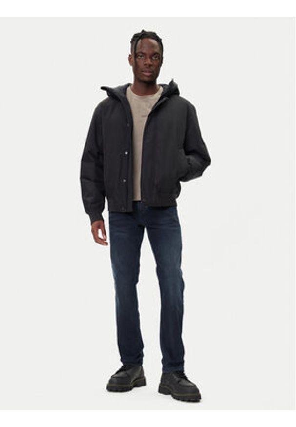 BOSS Kurtka zimowa Osis1 50547099 Czarny Relaxed Fit. Kolor: czarny. Materiał: syntetyk. Sezon: zima