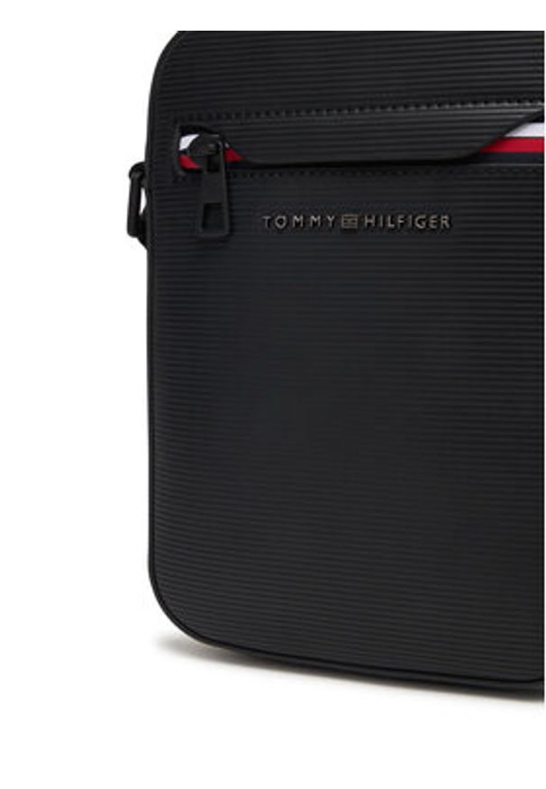 TOMMY HILFIGER - Tommy Hilfiger Saszetka Th Corp Mini Reporter AM0AM14020 Czarny. Kolor: czarny. Materiał: skóra