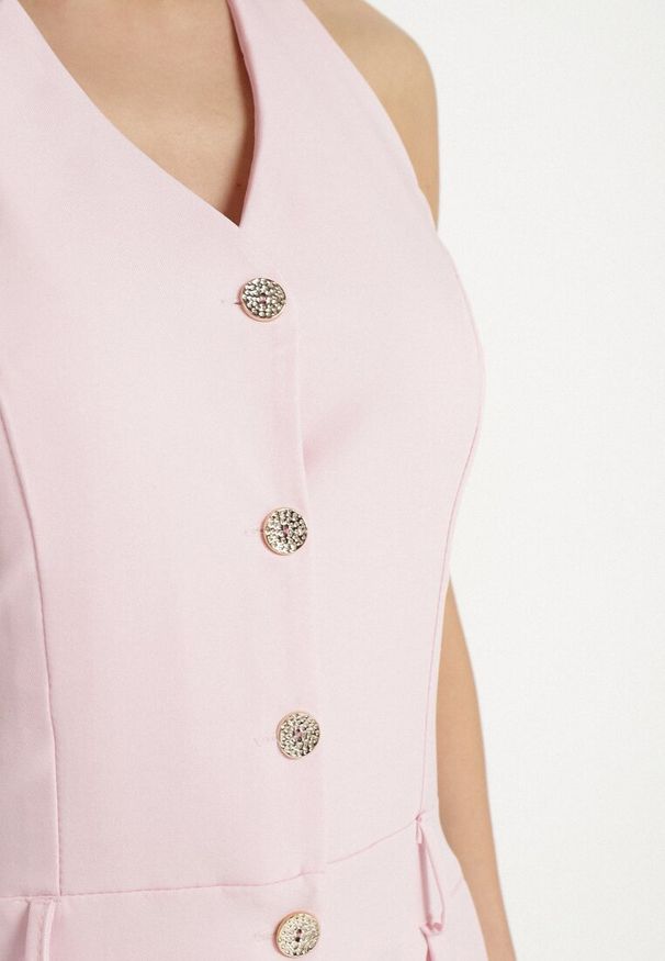 Born2be - Różowy Kombinezon na Szyję Ozdobiony Guzikami Ellidell. Okazja: na co dzień, na imprezę. Kolor: różowy. Długość: długie. Wzór: aplikacja. Styl: klasyczny, casual