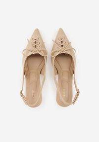 Born2be - Ciemnobeżowe Szpilki VICES z Odkrytą Piętą i Ozdobnym Gorsetowym Sznurowaniem Aziruna. Okazja: na co dzień, na spotkanie biznesowe, do pracy. Nosek buta: szpiczasty. Kolor: beżowy. Materiał: jeans. Obcas: na szpilce. Styl: casual, biznesowy, elegancki #9