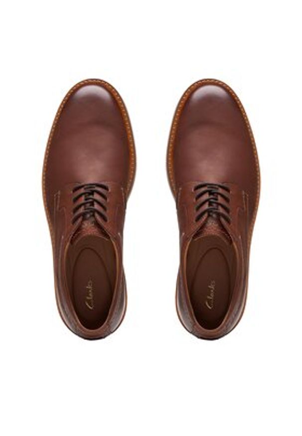 Clarks Półbuty Atticus LTLace 26172070 Brązowy. Kolor: brązowy. Materiał: skóra