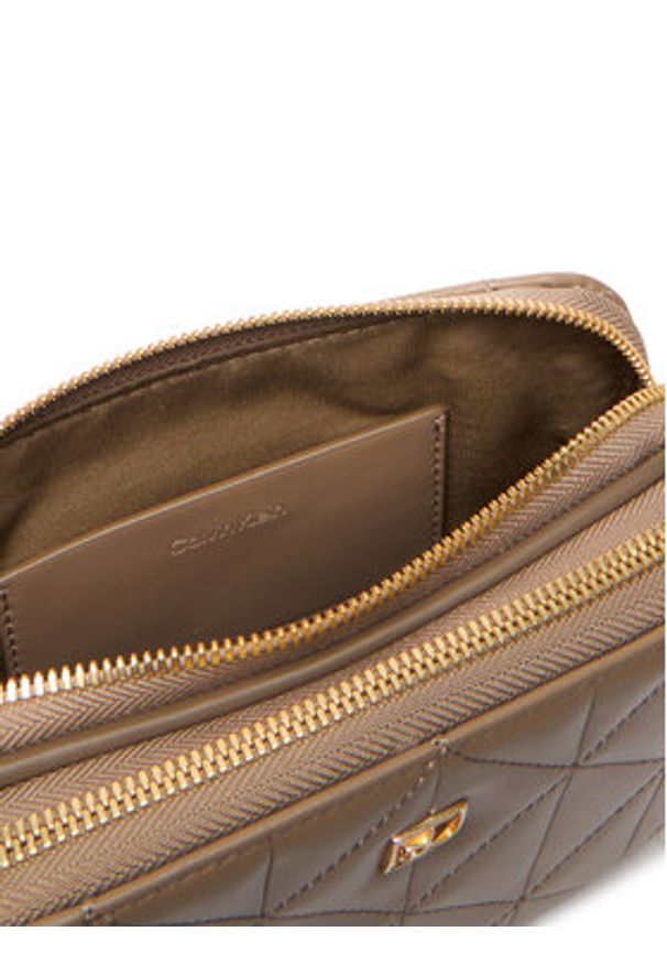Calvin Klein Torebka Quilted Camera Bag LV04F3328G Beżowy. Kolor: beżowy. Materiał: skórzane