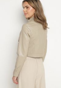 Born2be - Ciemnobeżowa Kurtka Ramoneska w Motocyklowym Stylu z Klamerką Terlia. Okazja: na co dzień. Kolor: beżowy. Materiał: poliester, jeans. Styl: klasyczny, casual #3