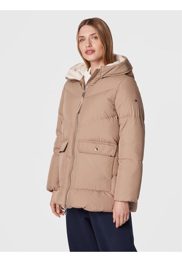 TOMMY HILFIGER - Tommy Hilfiger Kurtka puchowa Chevron Sorona WW0WW36211 Beżowy Relaxed Fit. Kolor: beżowy. Materiał: syntetyk. Sezon: zima